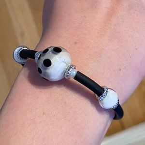 Black and white bead bracelet